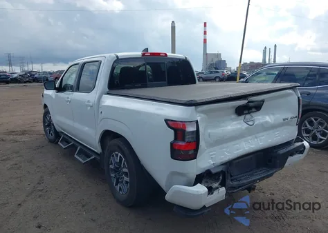 2022 Nissan Frontier Sv 4X4 z USA, uszkodzony, nr VIN 1N6ED1EK1NN662803